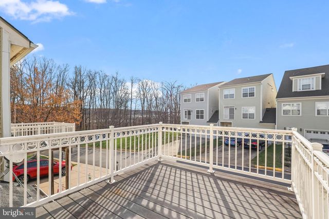 16454 KENNEWEG CT, Woodbridge, VA 22191