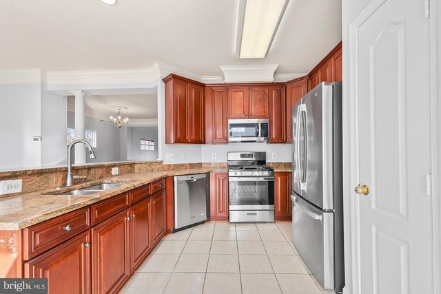 16454 KENNEWEG CT, Woodbridge, VA 22191