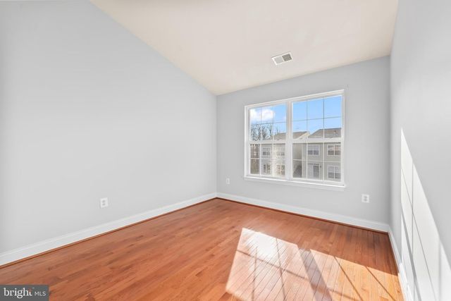 16454 KENNEWEG CT, Woodbridge, VA 22191