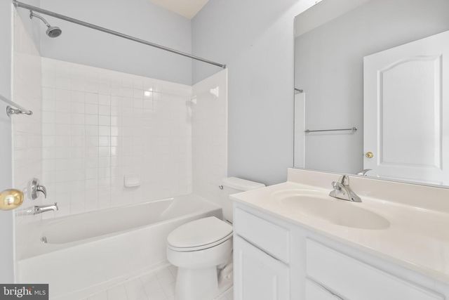 16454 KENNEWEG CT, Woodbridge, VA 22191