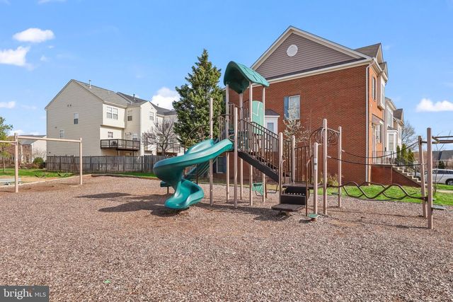 16454 KENNEWEG CT, Woodbridge, VA 22191