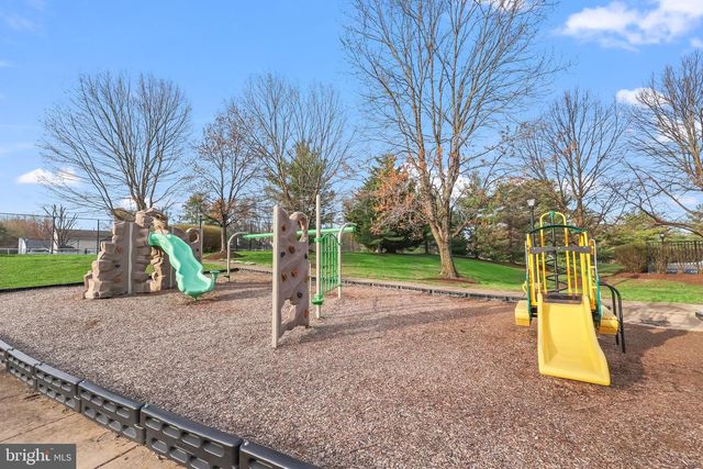 16454 KENNEWEG CT, Woodbridge, VA 22191