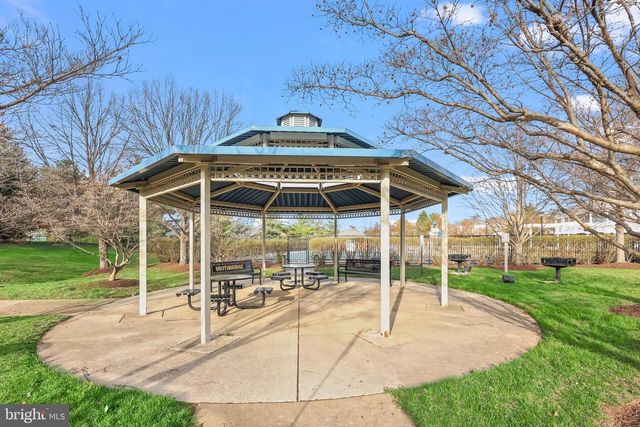 16454 KENNEWEG CT, Woodbridge, VA 22191