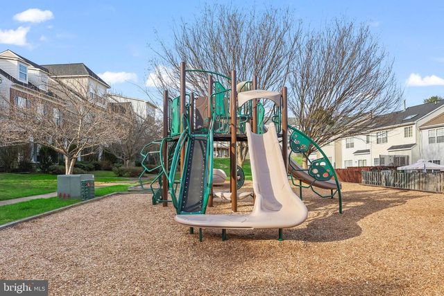 16454 KENNEWEG CT, Woodbridge, VA 22191