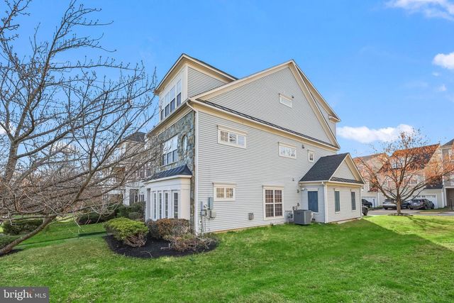 16454 KENNEWEG CT, Woodbridge, VA 22191