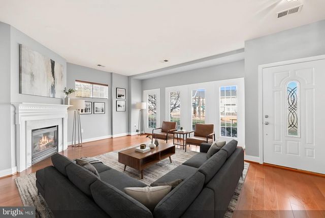 16454 KENNEWEG CT, Woodbridge, VA 22191