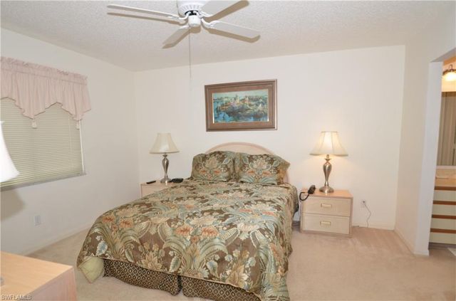 10682 GULFSHORE DR 304 C, Naples, FL 34108