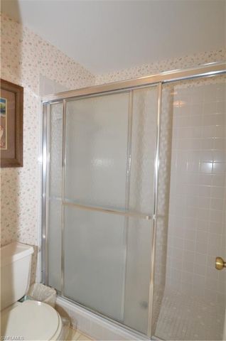 10682 GULFSHORE DR 304 C, Naples, FL 34108