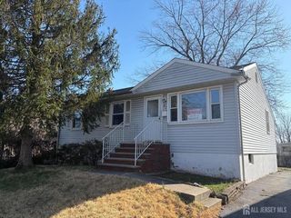 83 edward Street, Iselin, NJ 08830