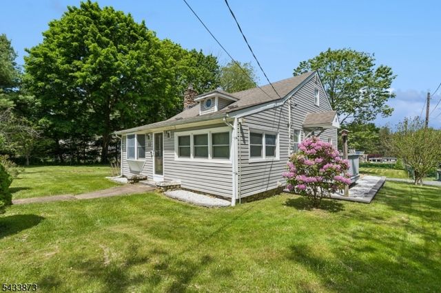 15 Elm St, Mount Olive Twp., NJ 07828