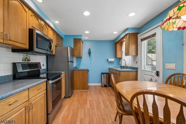 15 Elm St, Mount Olive Twp., NJ 07828