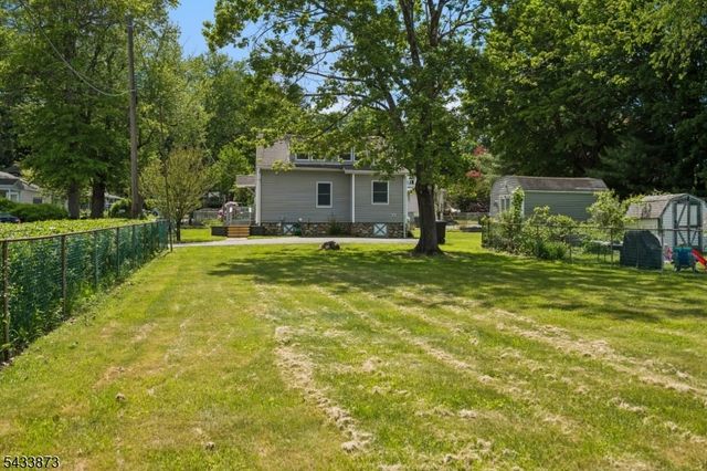 15 Elm St, Mount Olive Twp., NJ 07828
