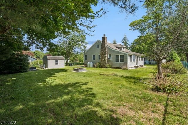 15 Elm St, Mount Olive Twp., NJ 07828