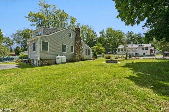 15 Elm St, Mount Olive Twp., NJ 07828