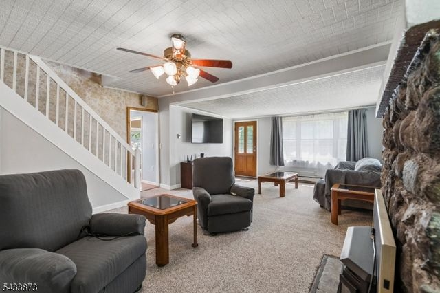 15 Elm St, Mount Olive Twp., NJ 07828