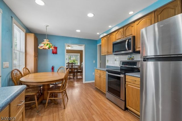 15 Elm St, Mount Olive Twp., NJ 07828