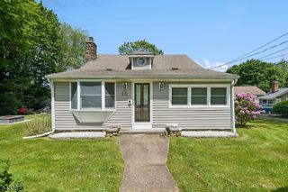 15 Elm St, Mount Olive Twp., NJ 07828