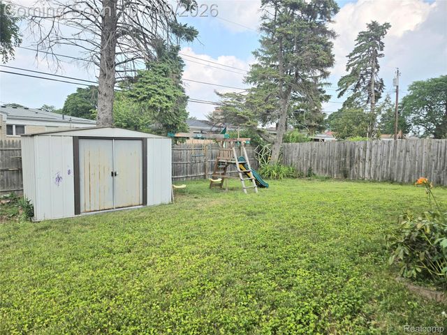 3639 Pall Drive, Warren, MI 48092
