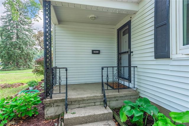 24479 Gessner Road, North Olmsted, OH 44070