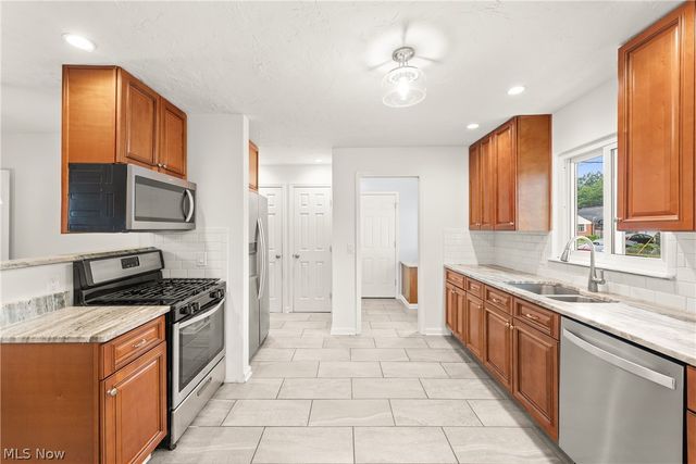 24479 Gessner Road, North Olmsted, OH 44070