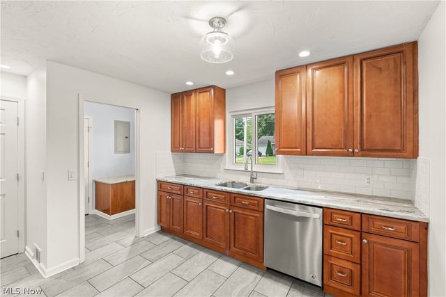 24479 Gessner Road, North Olmsted, OH 44070