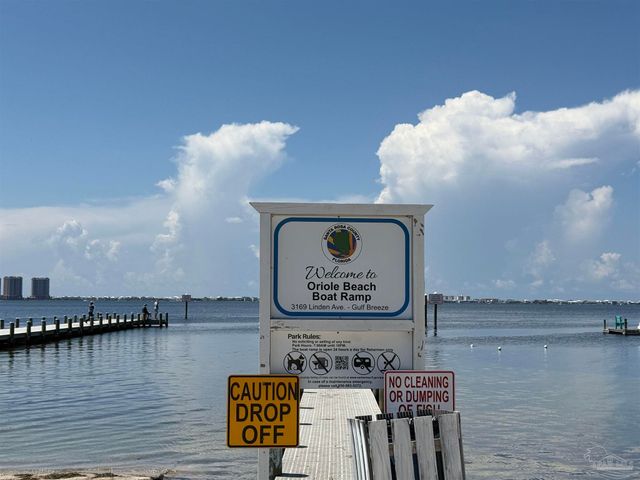 1032 Shady Pine Dr, Gulf Breeze, FL 32563