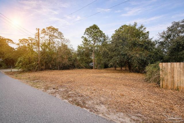 1032 Shady Pine Dr, Gulf Breeze, FL 32563