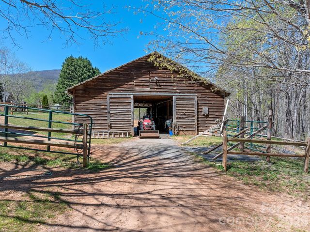 1434 Lake Adger Road, Mill Spring, NC 28756