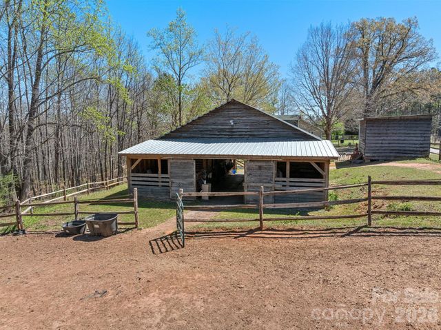 1434 Lake Adger Road, Mill Spring, NC 28756