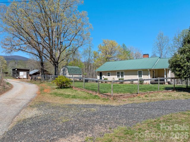 1434 Lake Adger Road, Mill Spring, NC 28756