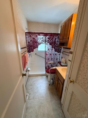 207 Biddle Avenue, Harrison, OH 45030