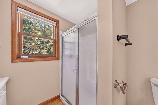 32 Slades Farm Ln, Dartmouth, MA 02748