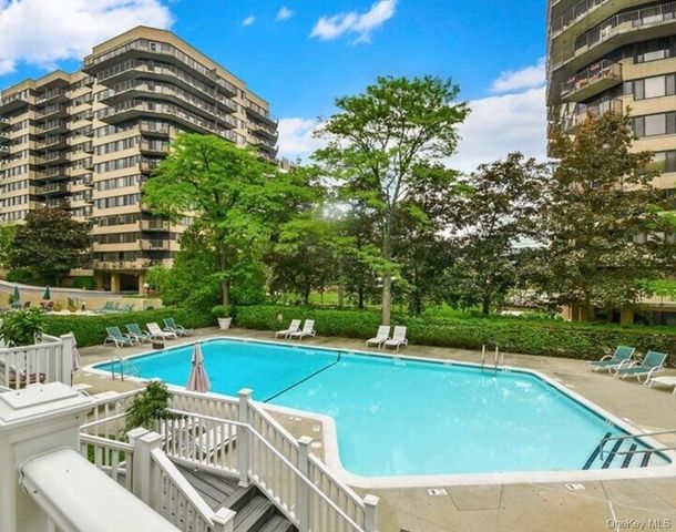 28 Hillside Terrace F, White Plains, NY 10601