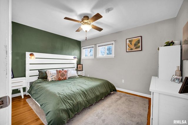 1806 W GLEN Avenue, Peoria, IL 61614