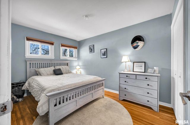 1806 W GLEN Avenue, Peoria, IL 61614