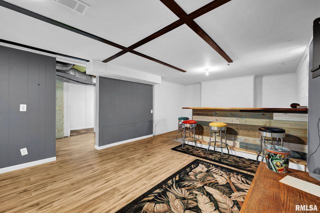 1806 W GLEN Avenue, Peoria, IL 61614