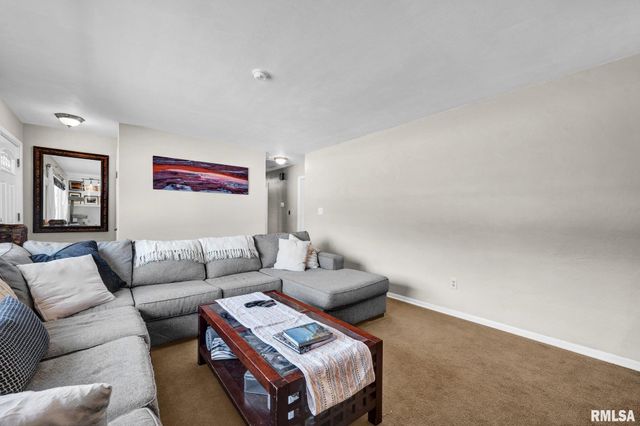 1806 W GLEN Avenue, Peoria, IL 61614