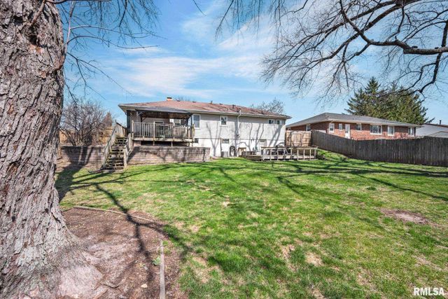 1806 W GLEN Avenue, Peoria, IL 61614