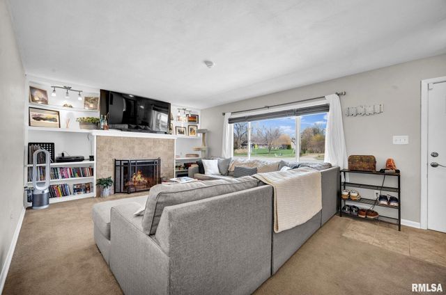 1806 W GLEN Avenue, Peoria, IL 61614