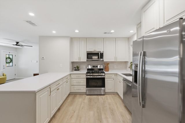 12039 Schroeder Road, Dallas, TX 75243