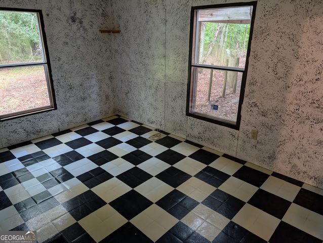 894 High Falls Road, Jackson, GA 30233