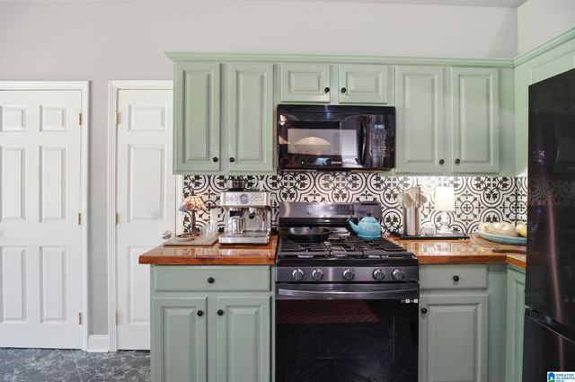529 WILLOW LANE, Trussville, AL 35173