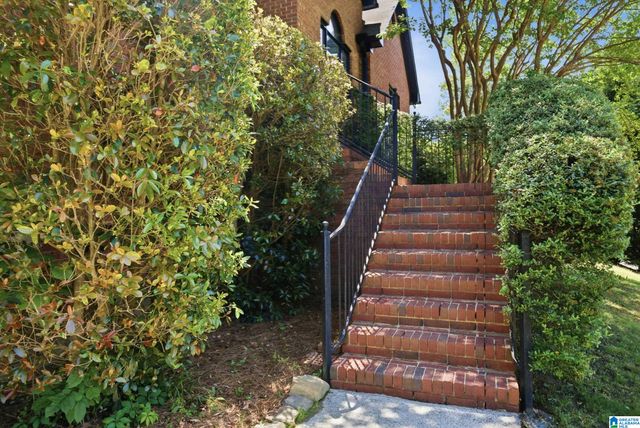 529 WILLOW LANE, Trussville, AL 35173
