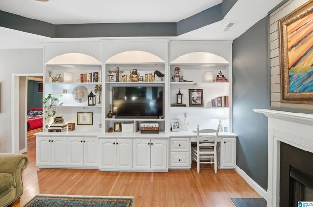 529 WILLOW LANE, Trussville, AL 35173