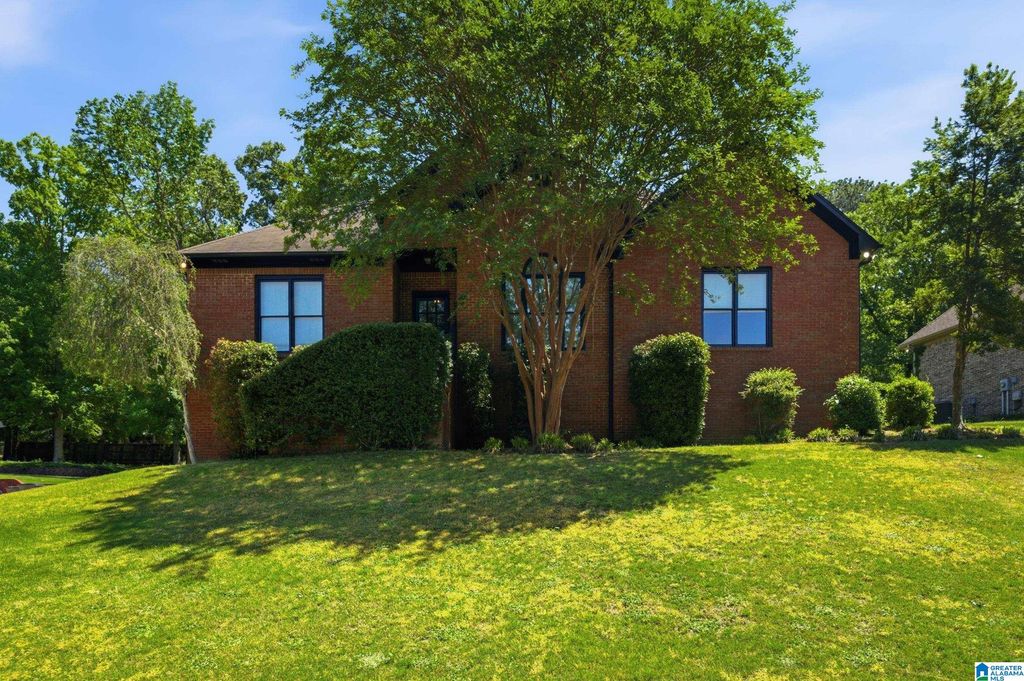 529 WILLOW LANE, Trussville, AL 35173