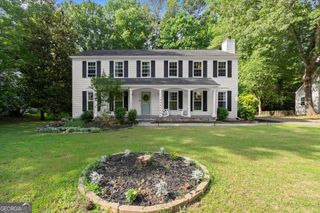 2225 Laurel Mill Way, Roswell, GA 30076