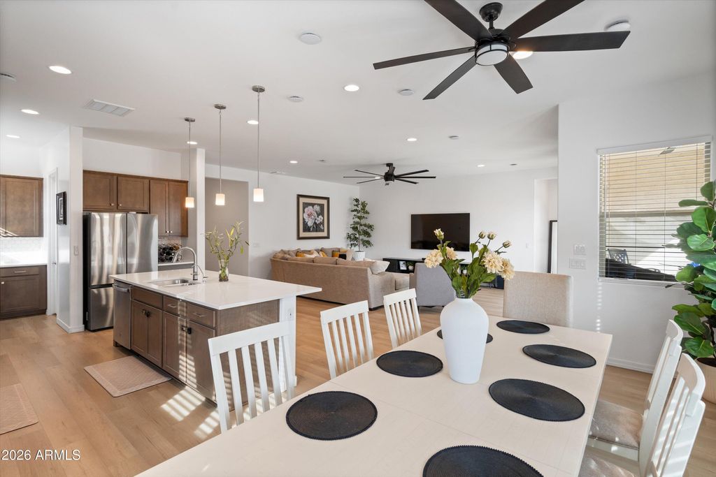 Image 18 of property listing at 12393 W Trumbull Road, Avondale, AZ 85323