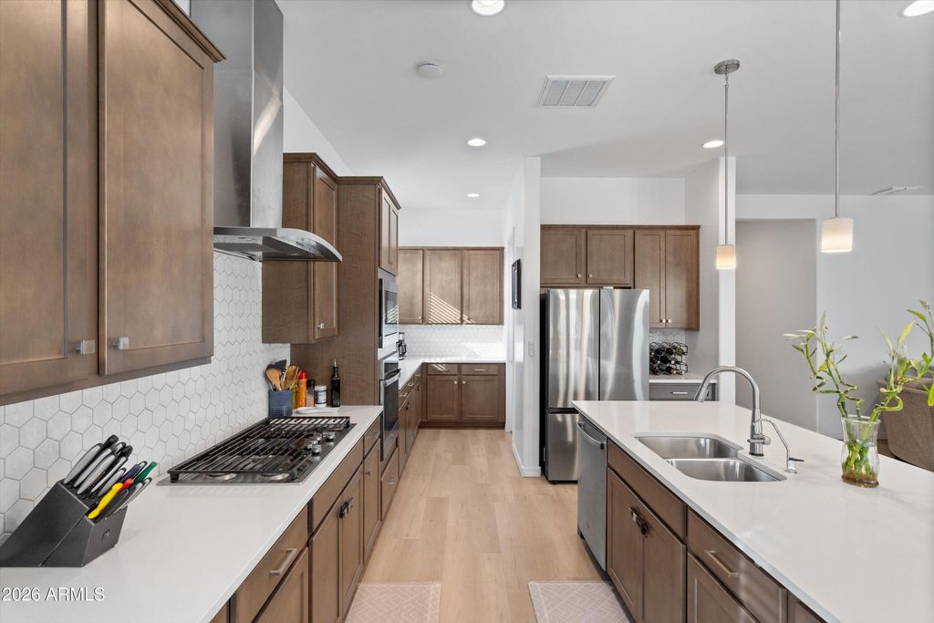 Image 9 of property listing at 12393 W Trumbull Road, Avondale, AZ 85323