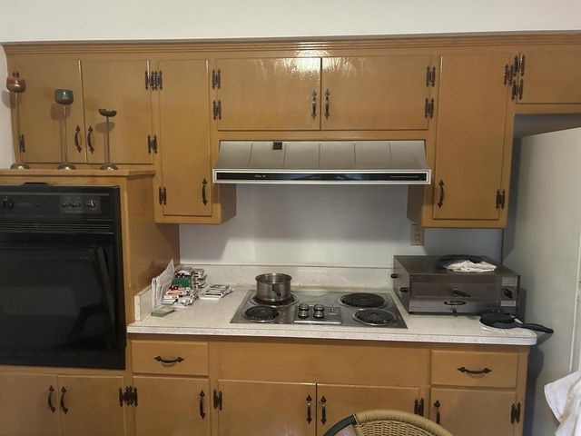 W143S6785 Tess Corners DRIVE, Muskego, WI 53150