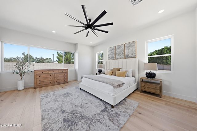 950 E KAIBAB Place, Chandler, AZ 85249